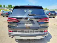 2022 BMW X5 фото