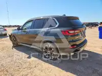 2022 BMW X5 фото