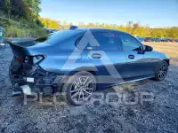 2022 BMW 330 photo