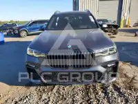 2022 BMW X7 фото
