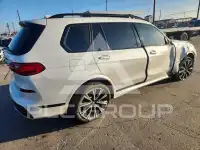 2022 BMW X7 фото