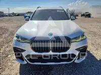 2022 BMW X7 фото