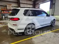2022 BMW X7 фото