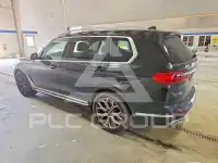 2022 BMW X7 фото