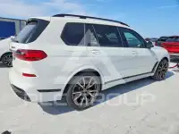 2022 BMW X7 фото
