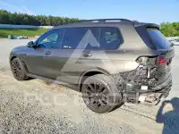 2022 BMW X7 photo