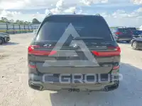 2022 BMW X7 photo