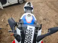 2022 BMW S1000 фото