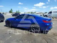 2022 BMW M8 фото