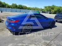 2022 BMW M8 фото