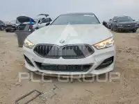 2022 BMW M8 фото