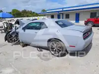 2022 Dodge CHALLENGER photo