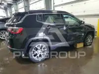 2022 Jeep COMPASS photo