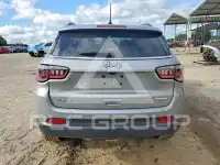2022 Jeep COMPASS photo