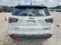 2022 Jeep COMPASS photo