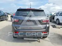 2022 Jeep COMPASS photo