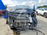 2022 Jeep COMPASS photo