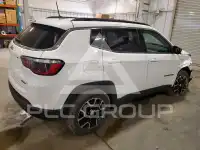 2022 Jeep COMPASS photo