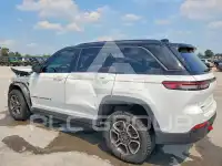 2022 Jeep CHEROKEE фото