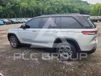 2022 Jeep CHEROKEE photo