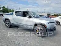 2022 Rivian R1T photo