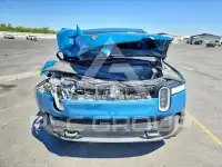 2022 Rivian R1T фото