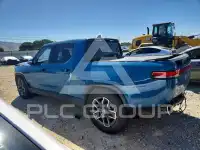 2022 Rivian R1T фото