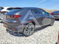 2022 Mazda 3 photo