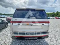 2022 Lincoln NAVIGATOR photo