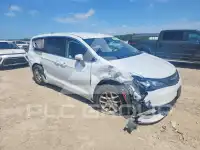 2022 Chrysler Pacifica photo