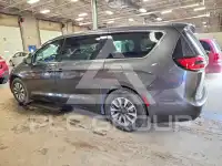 2022 Chrysler PACIFICA фото