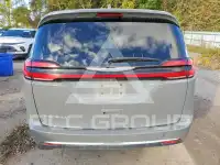2022 Chrysler PACIFICA photo