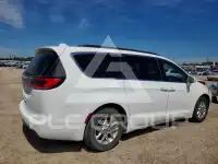 2022 Chrysler PACIFICA photo