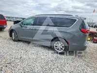 2022 Chrysler PACIFICA photo