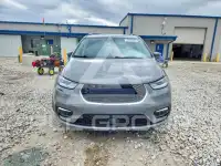 2022 Chrysler PACIFICA photo