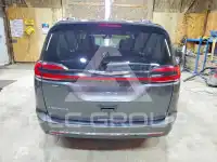 2022 Chrysler PACIFICA photo