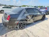2022 Chrysler 300 фото