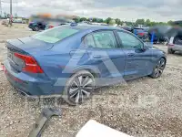 2022 Volvo S60 photo