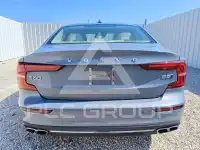 2022 Volvo S60 фото