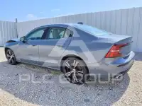 2022 Volvo S60 фото