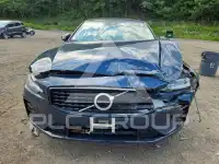 2022 Volvo S60 фото