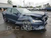 2022 Volvo S60 фото
