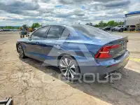 2022 Volvo S60 фото