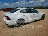 2022 Volvo S60 фото