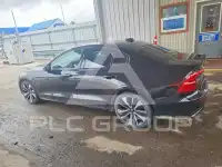 2022 Volvo S60 фото