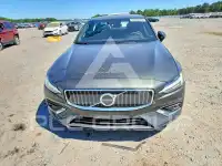 2022 Volvo S60 фото