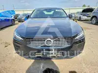 2022 Volvo S60 фото