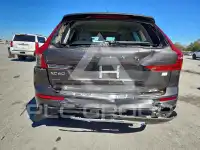 2022 Volvo XC60 фото