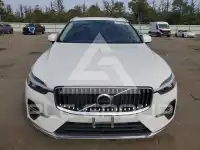 2022 Volvo XC60 фото