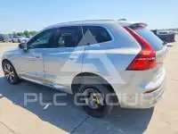 2022 Volvo XC60 фото